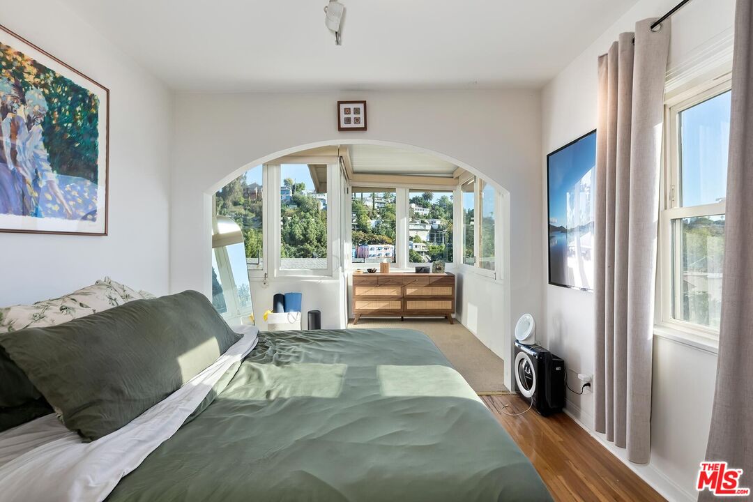 1501 Westerly Ter, Silver Lake