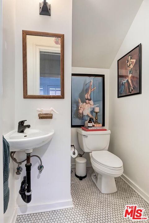 1501 Westerly Ter, Silver Lake