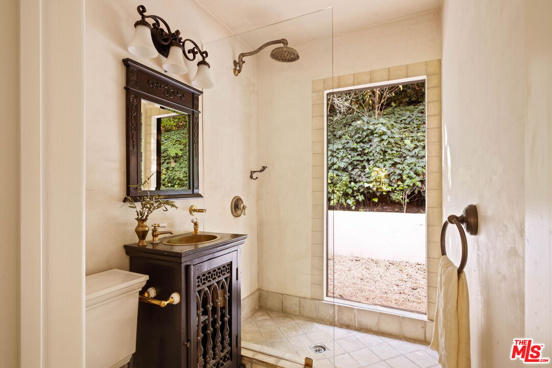 7750 Woodrow Wilson Dr, Hollywood Hills