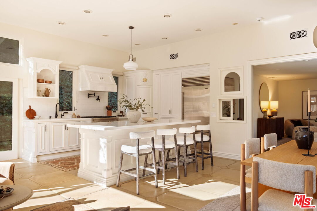 7750 Woodrow Wilson Dr, Hollywood Hills