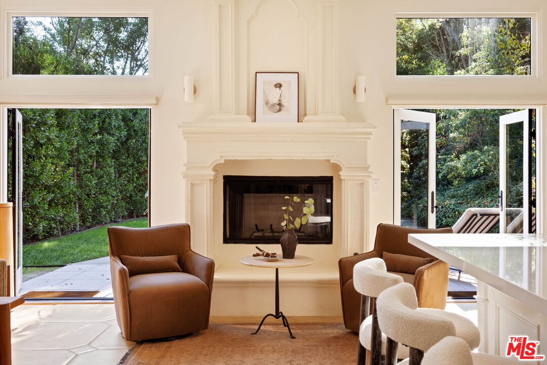 7750 Woodrow Wilson Dr, Hollywood Hills