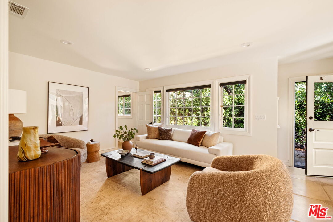 7750 Woodrow Wilson Dr, Hollywood Hills