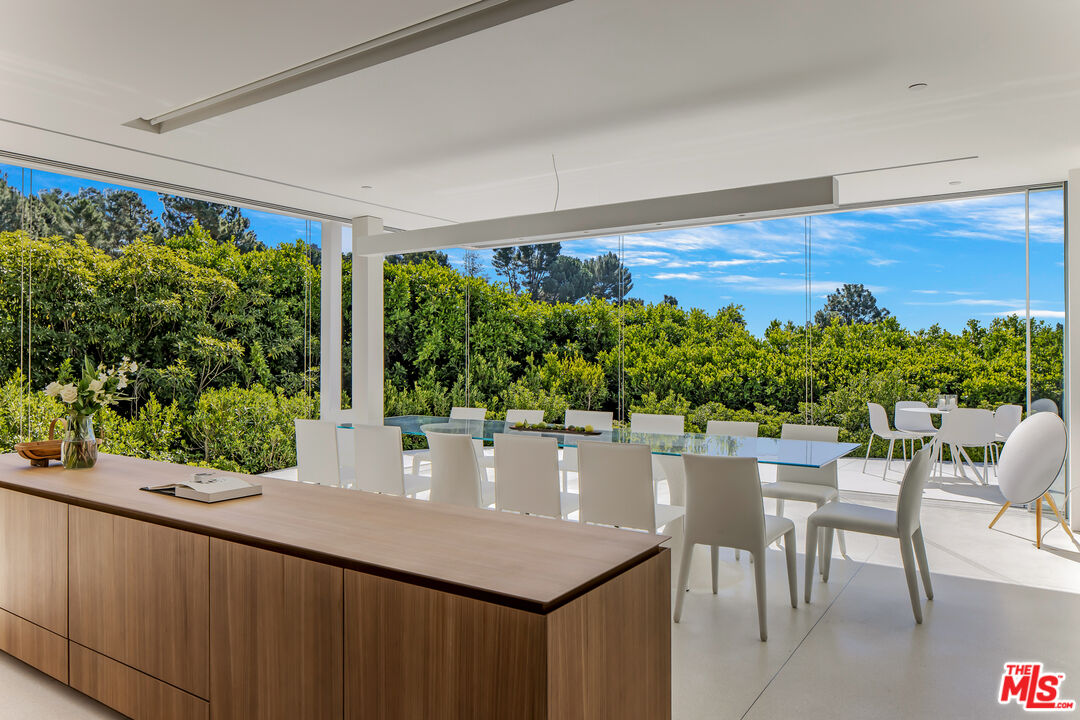 510 Arkell Dr, Beverly Hills