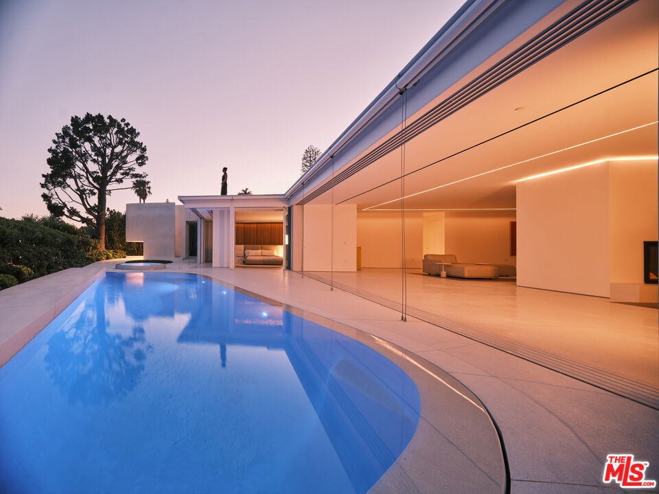 510 Arkell Dr, Beverly Hills