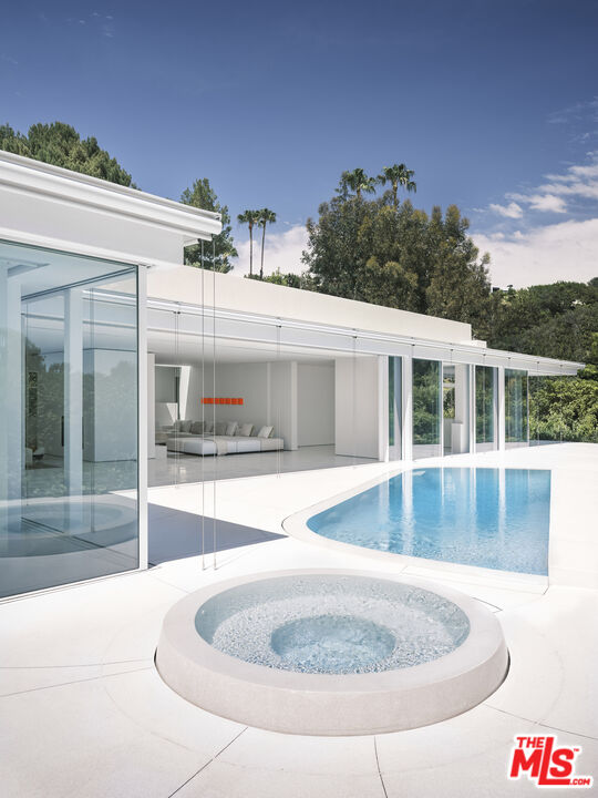 510 Arkell Dr, Beverly Hills