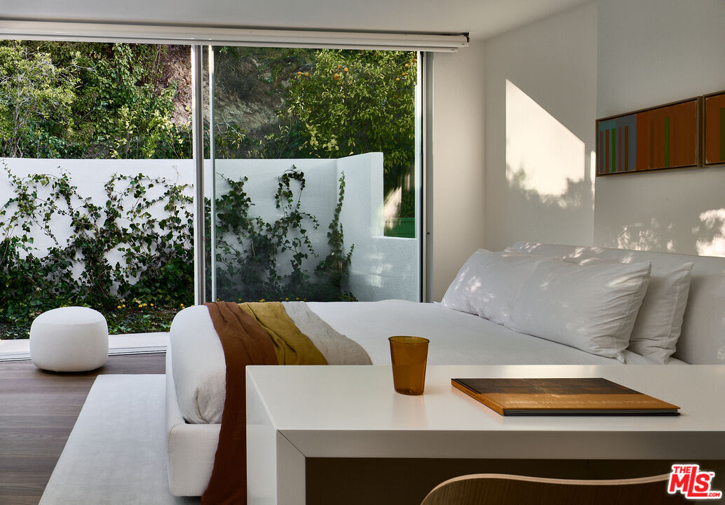 510 Arkell Dr, Beverly Hills