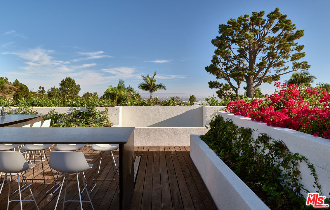 510 Arkell Dr, Beverly Hills