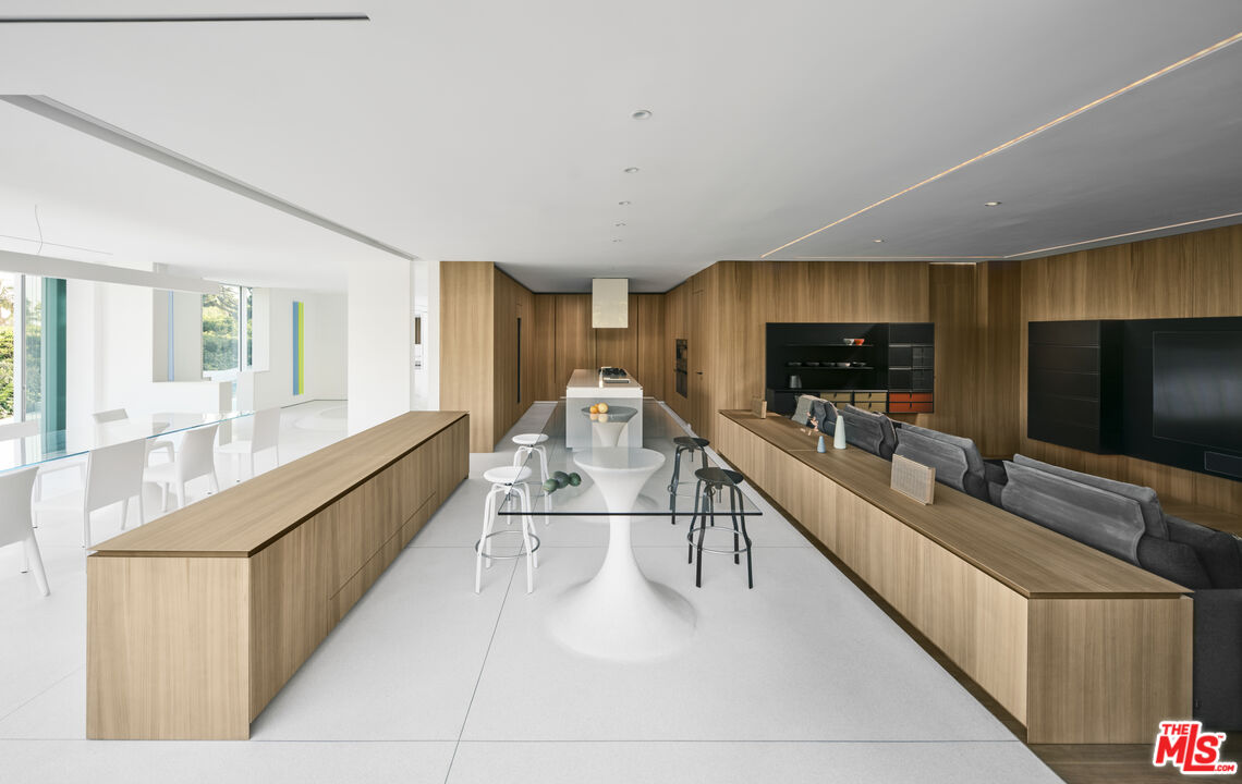 510 Arkell Dr, Beverly Hills