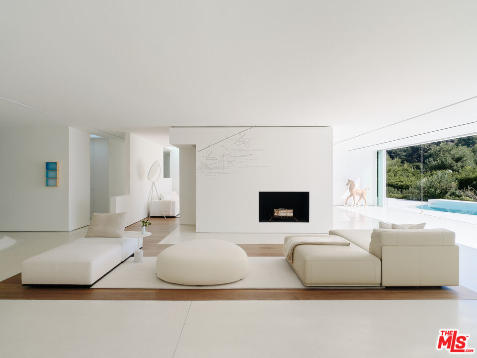 510 Arkell Dr, Beverly Hills