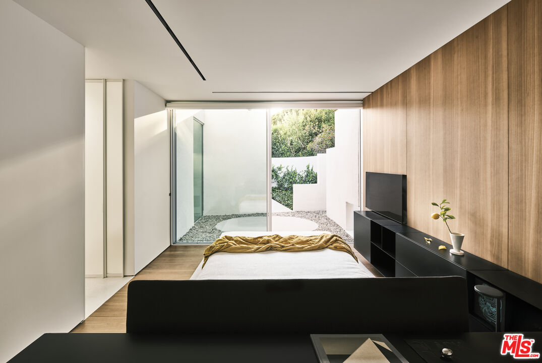 510 Arkell Dr, Beverly Hills