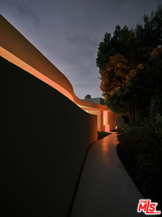 510 Arkell Dr, Beverly Hills