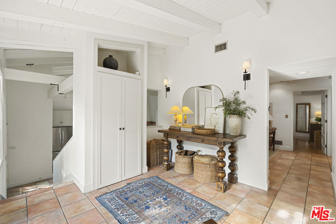 7445 Palo Vista Dr, Hollywood Hills