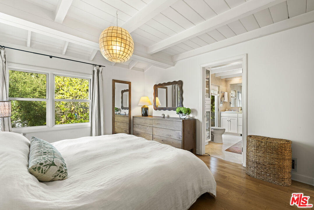 7445 Palo Vista Dr, Hollywood Hills