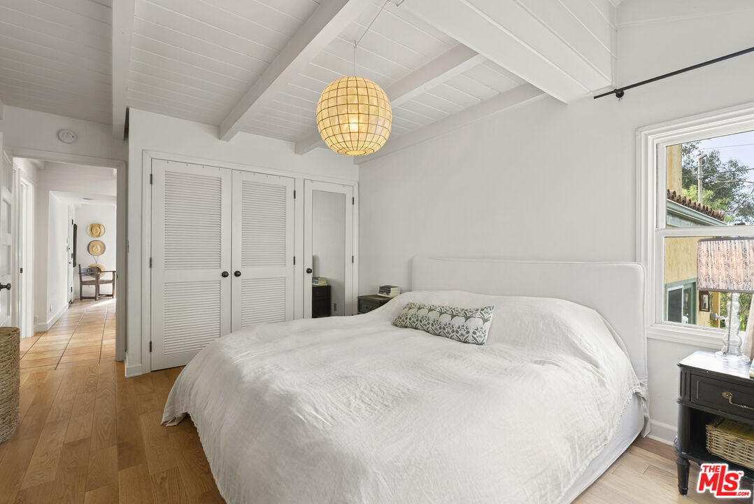 7445 Palo Vista Dr, Hollywood Hills