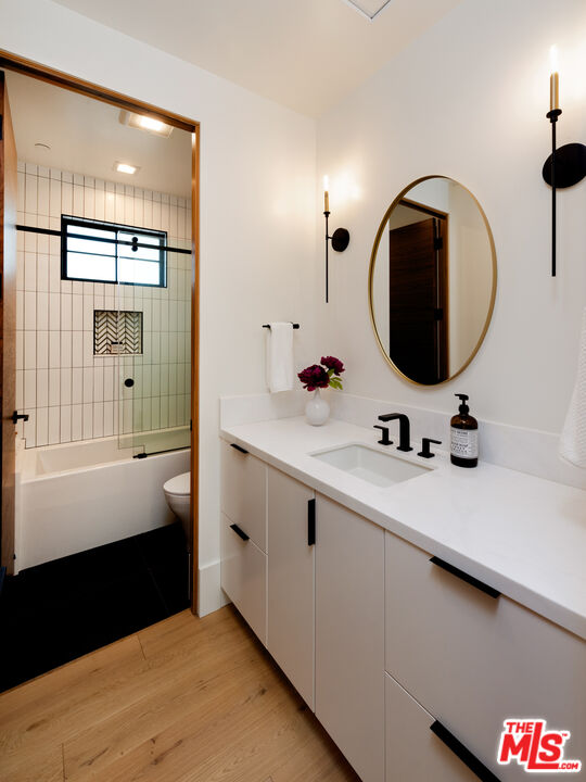 4153 Vantage Ave, Studio City