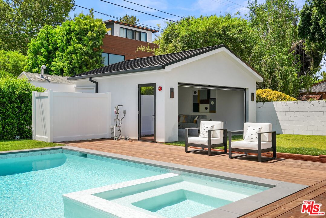 4153 Vantage Ave, Studio City