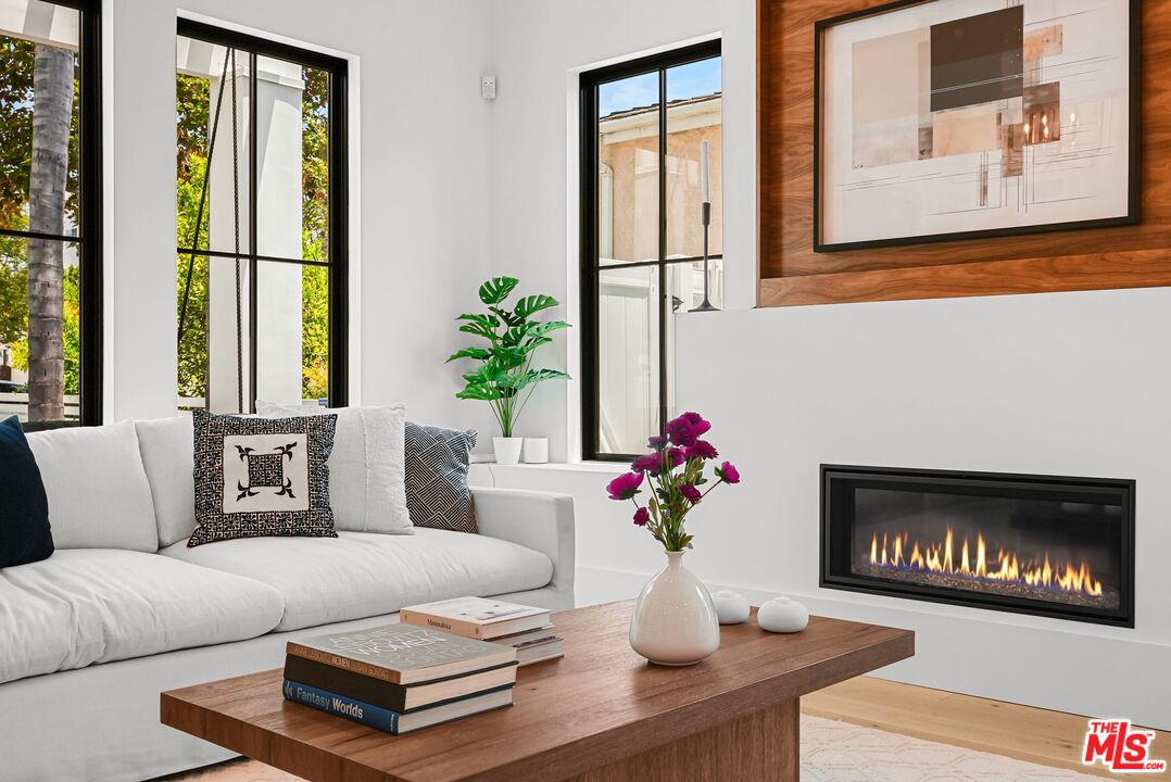 4153 Vantage Ave, Studio City