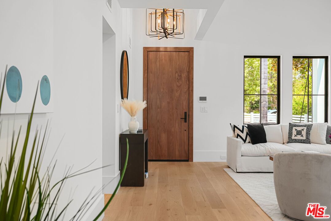 4153 Vantage Ave, Studio City