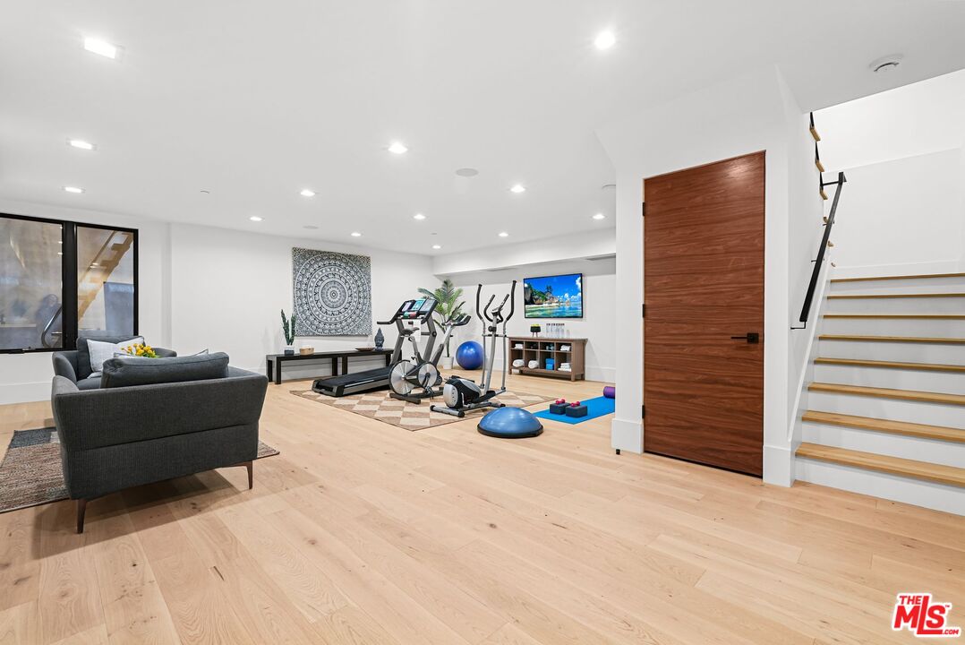 4153 Vantage Ave, Studio City