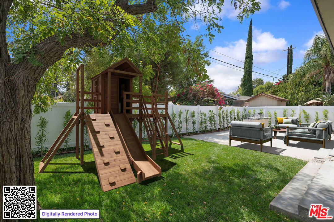 17510 Miranda St, Encino