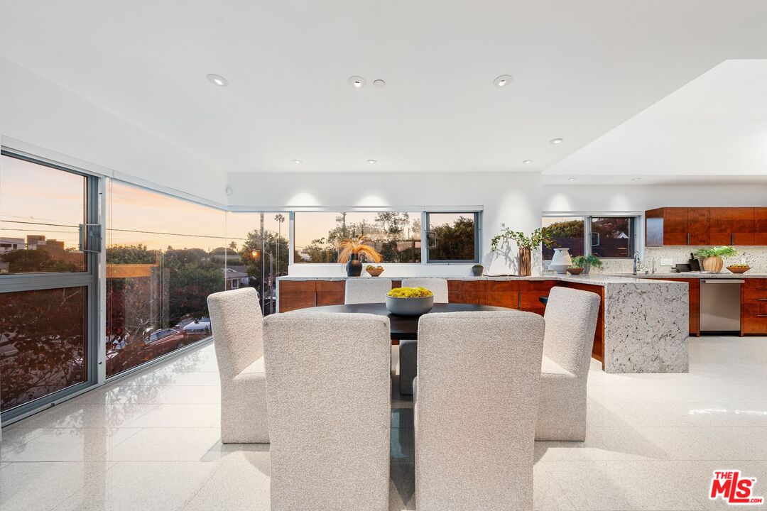 235 Ocean Park Blvd Unit: 1, Santa Monica 