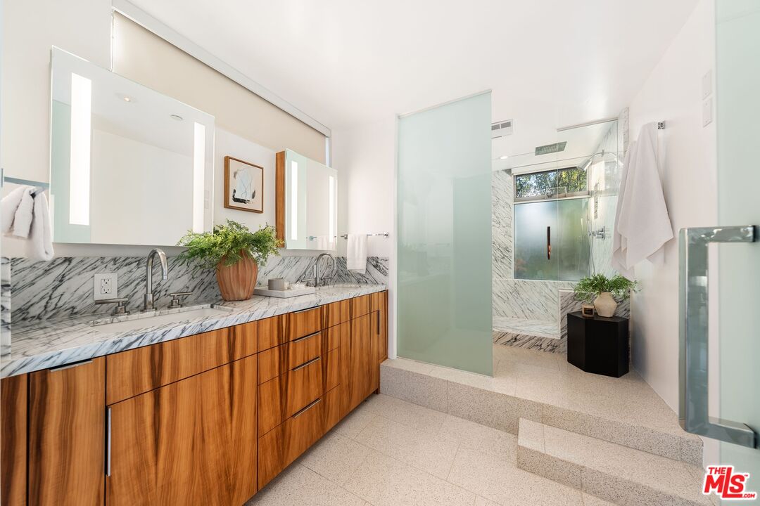 235 Ocean Park Blvd Unit: 1, Santa Monica 