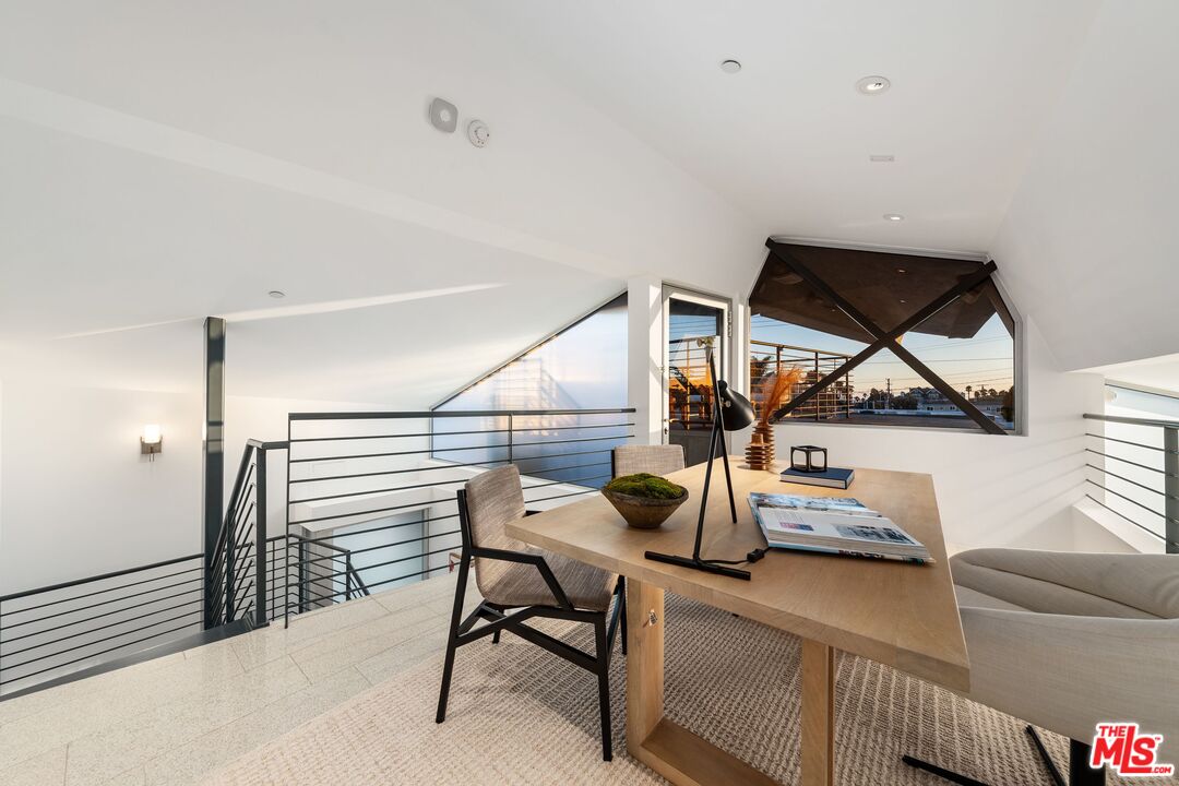 235 Ocean Park Blvd Unit: 1, Santa Monica 