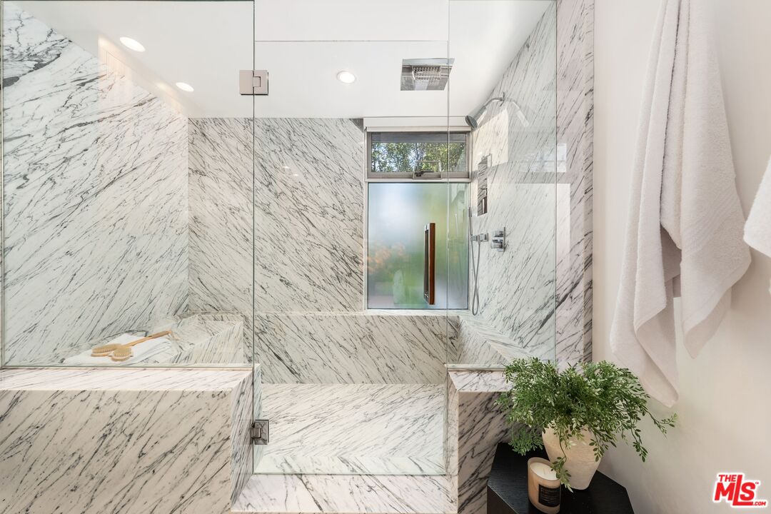 235 Ocean Park Blvd Unit: 1, Santa Monica 