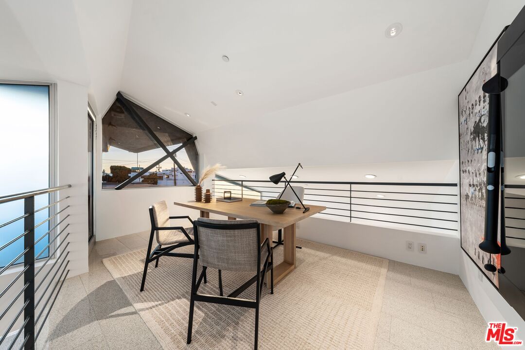 235 Ocean Park Blvd Unit: 1, Santa Monica 