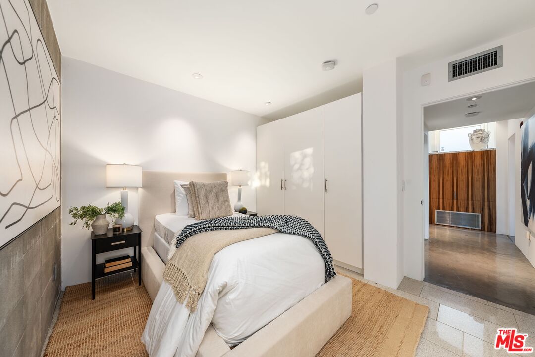 235 Ocean Park Blvd Unit: 1, Santa Monica 