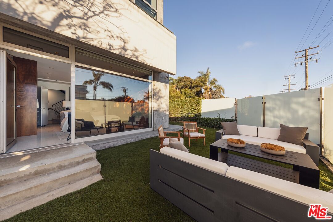 235 Ocean Park Blvd Unit: 1, Santa Monica 