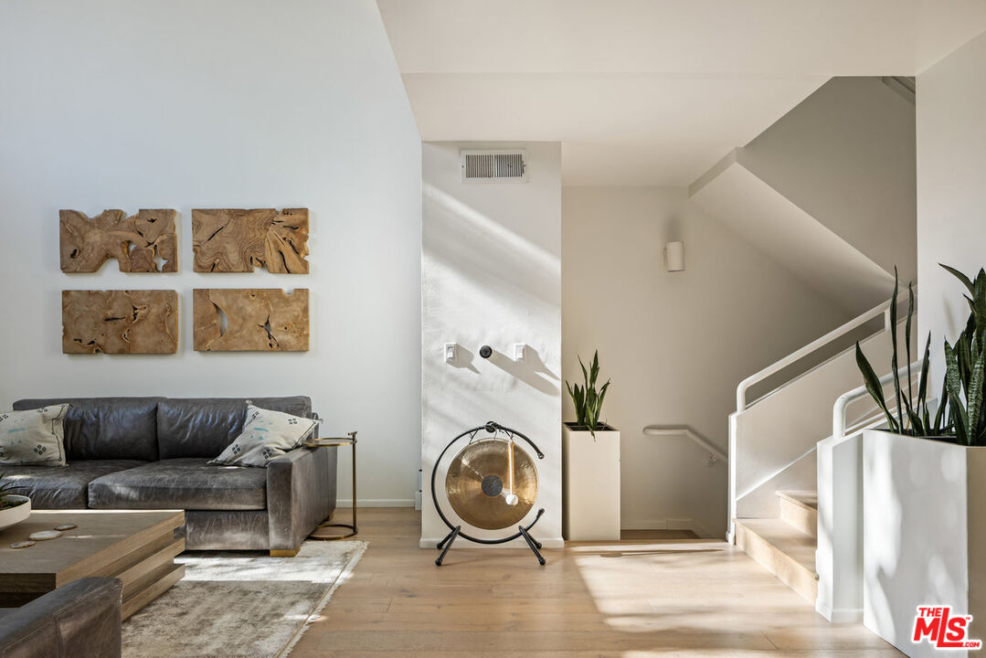 1401 Camden Ave Unit: Unit 5, Westwood 