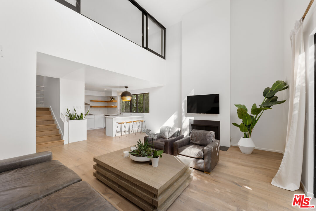 1401 Camden Ave Unit: Unit 5, Westwood 