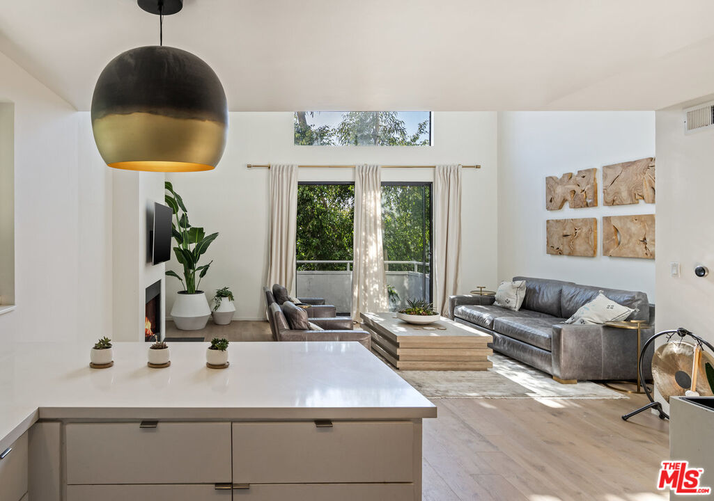 1401 Camden Ave Unit: Unit 5, Westwood 