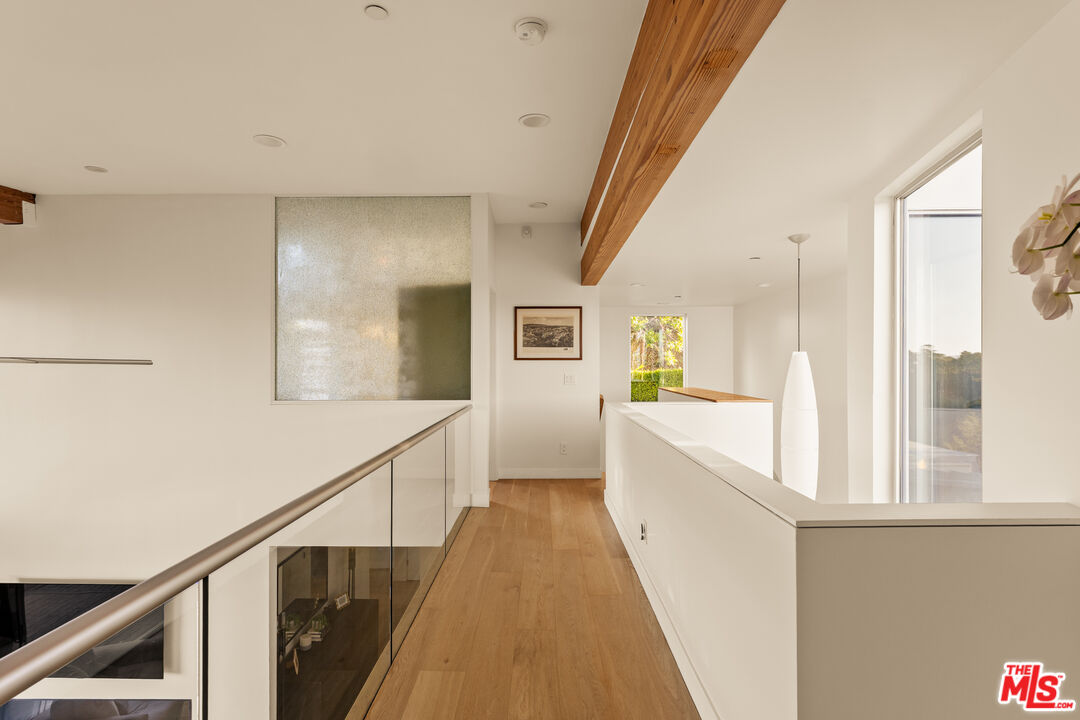 3631 Sunswept Dr, Studio City