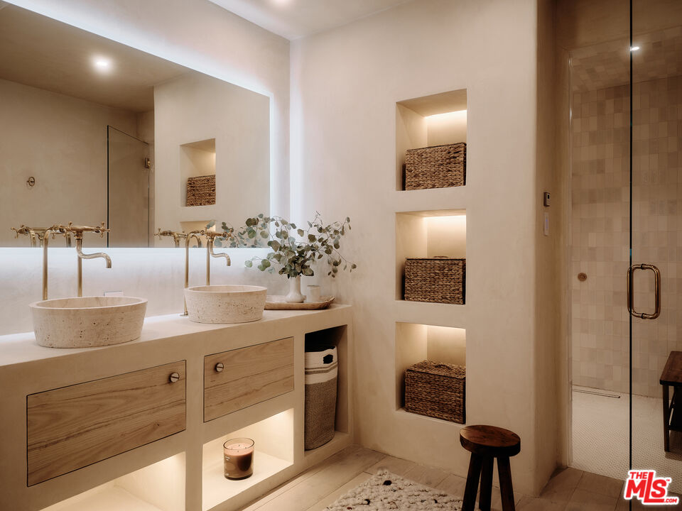 2729 Nichols Canyon Rd, Hollywood Hills 