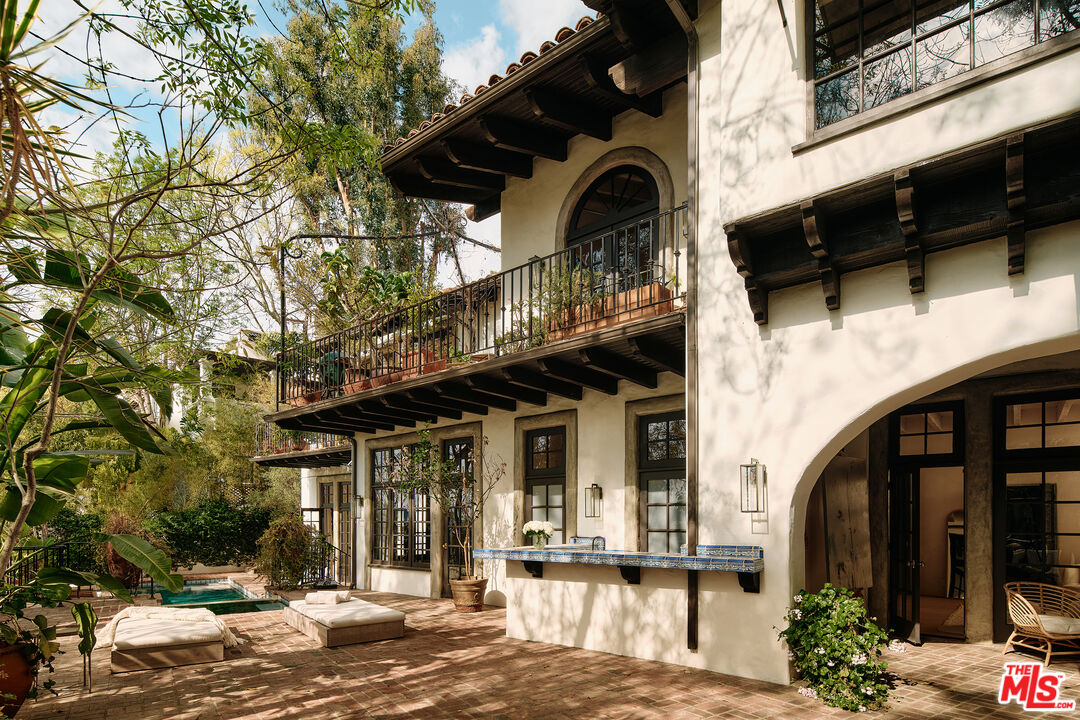 2729 Nichols Canyon Rd, Hollywood Hills 