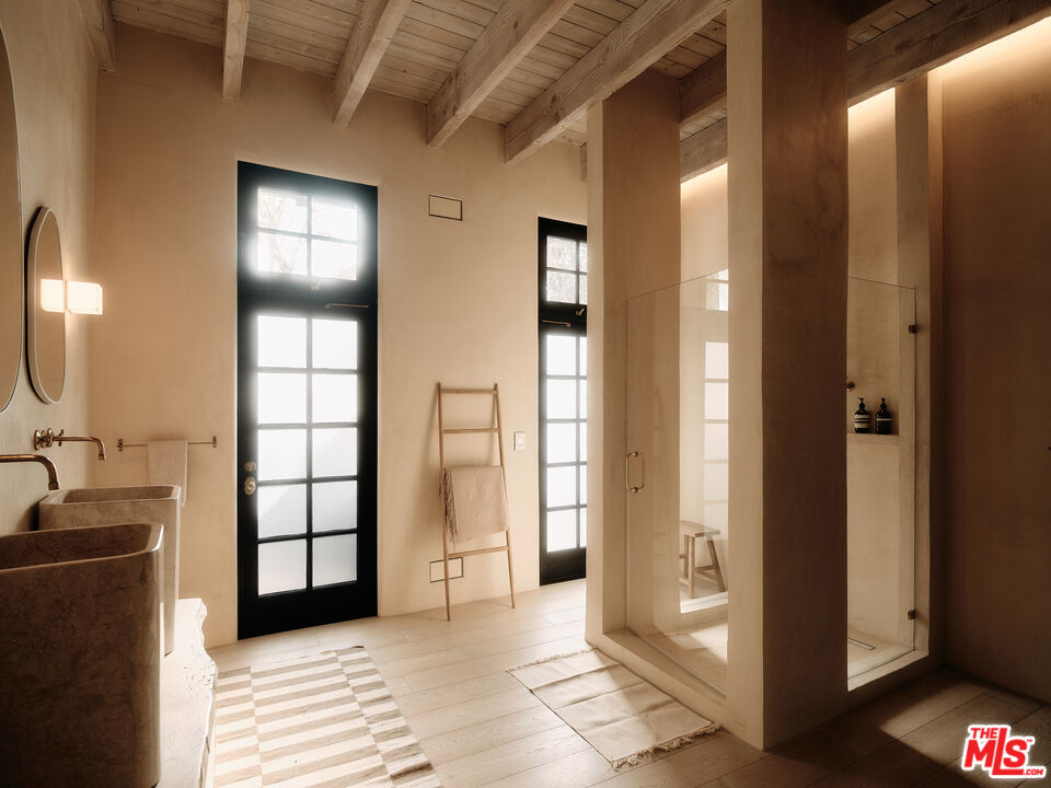 2729 Nichols Canyon Rd, Hollywood Hills 