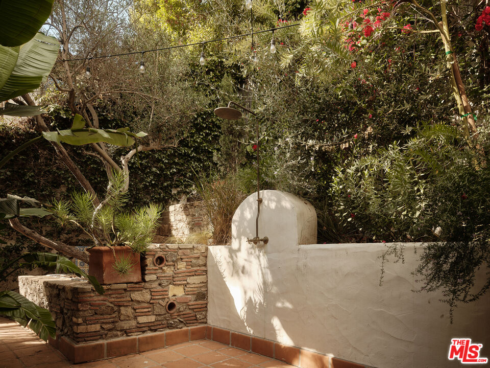 2729 Nichols Canyon Rd, Hollywood Hills 