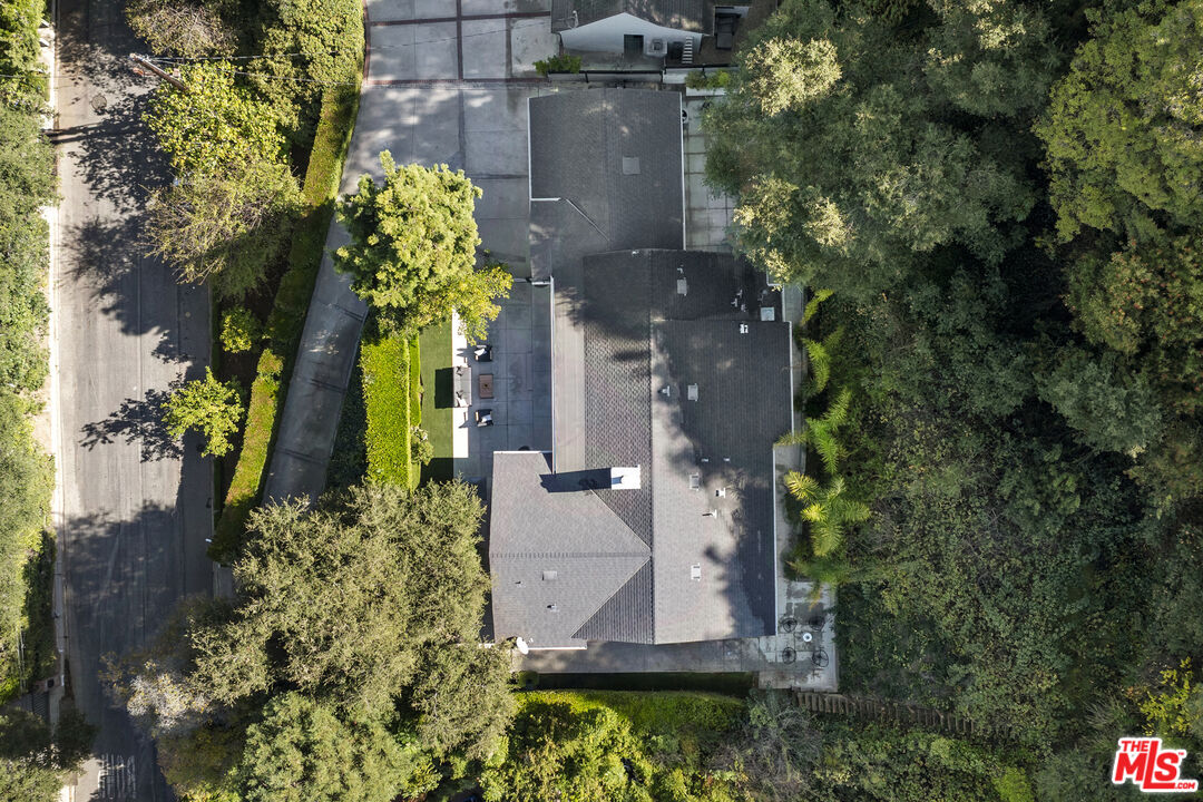 9782 Oak Pass Rd, Beverly Hills