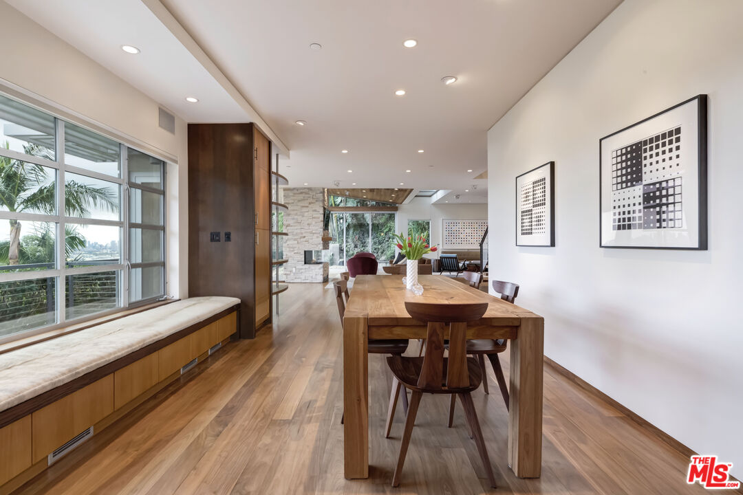 1625 N Crescent Heights Blvd, Hollywood Hills