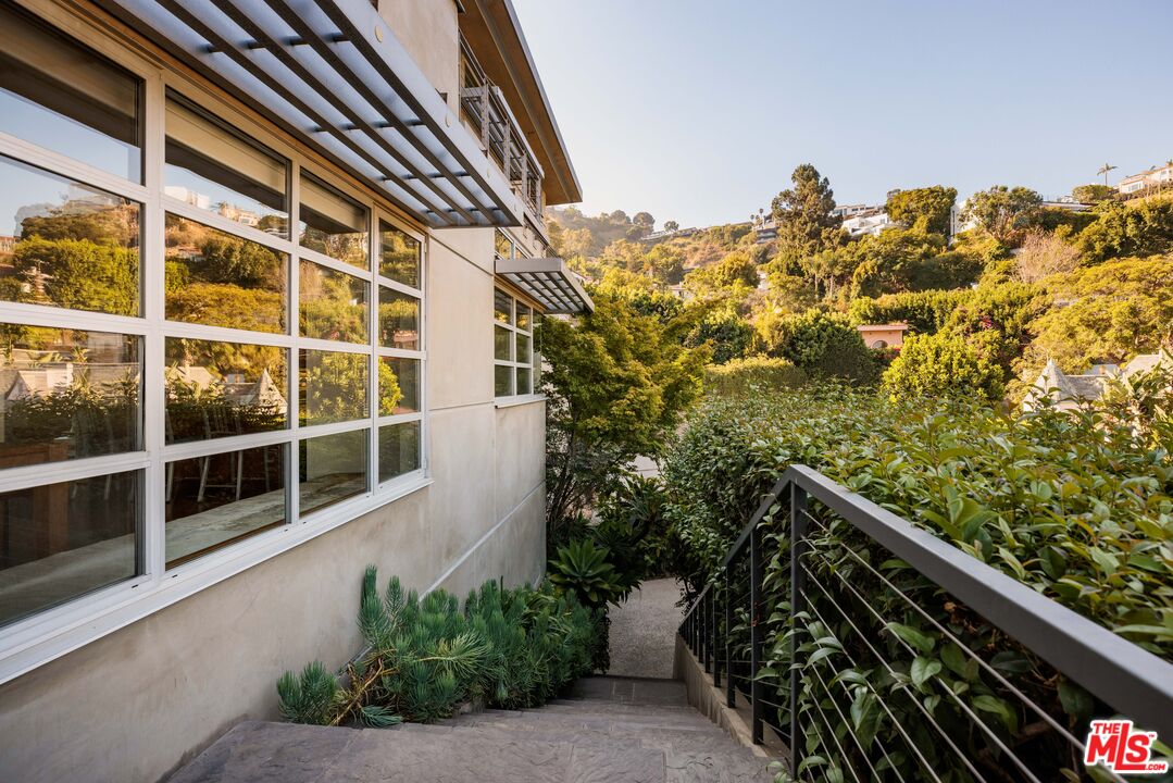 1625 N Crescent Heights Blvd, Hollywood Hills