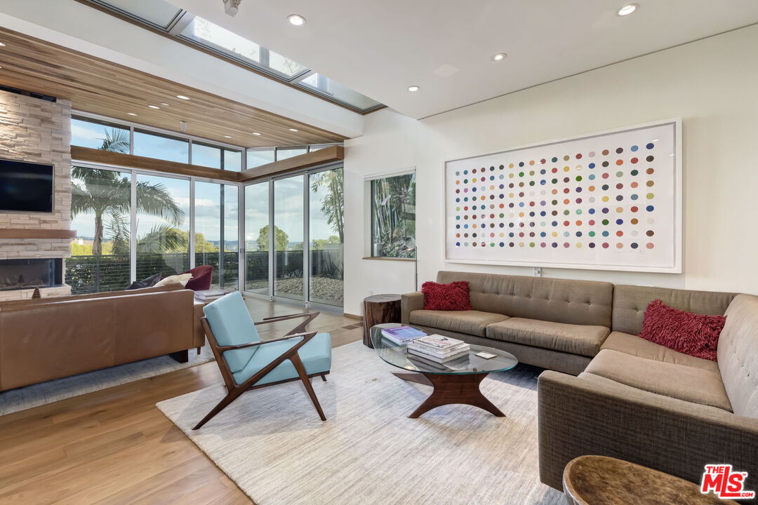 1625 N Crescent Heights Blvd, Hollywood Hills