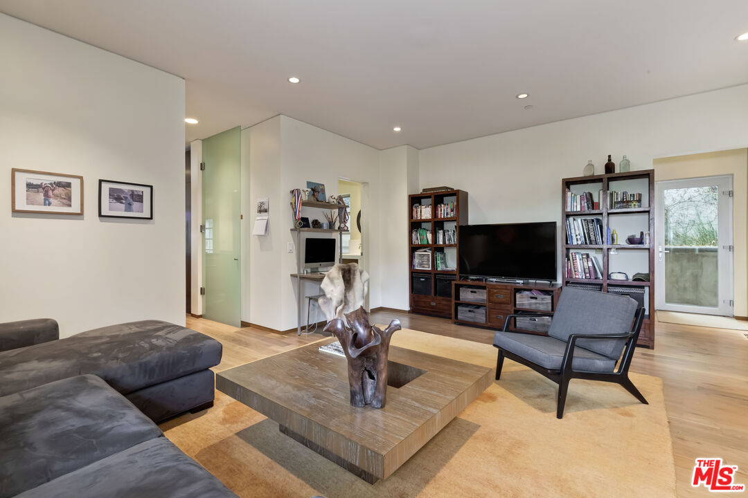 1625 N Crescent Heights Blvd, Hollywood Hills