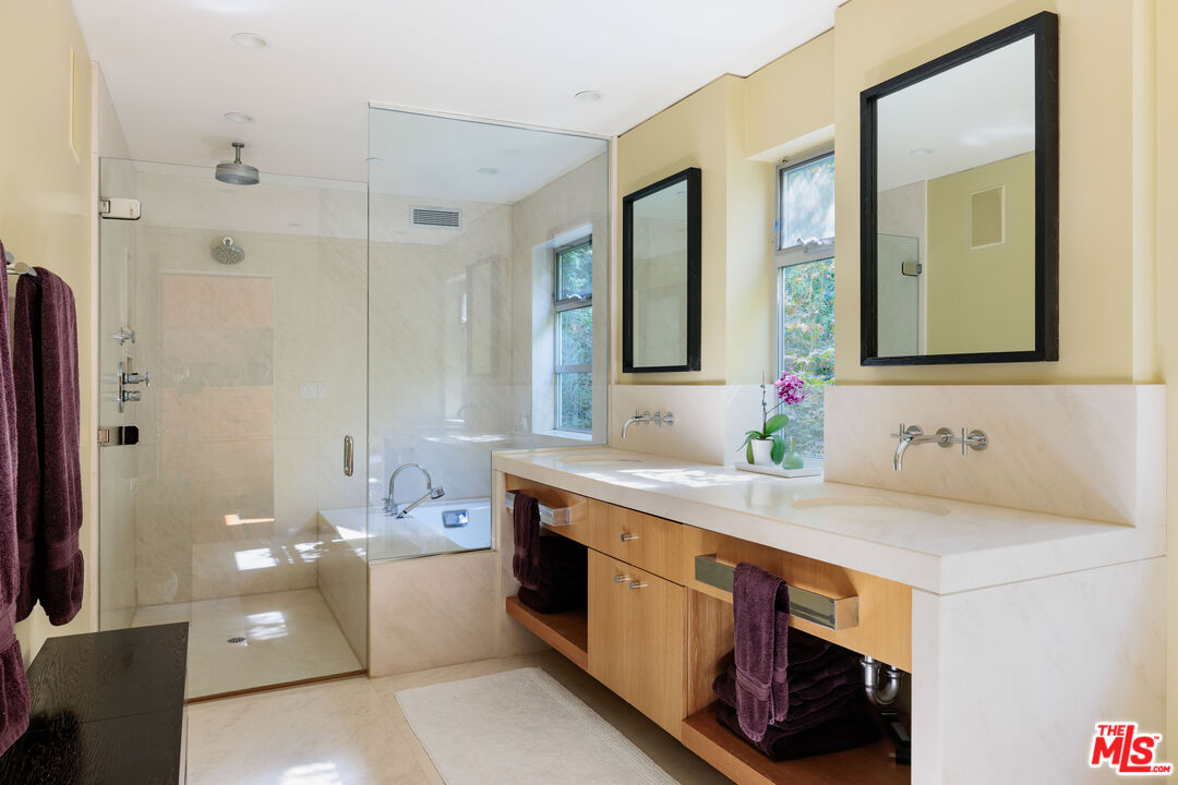 1625 N Crescent Heights Blvd, Hollywood Hills