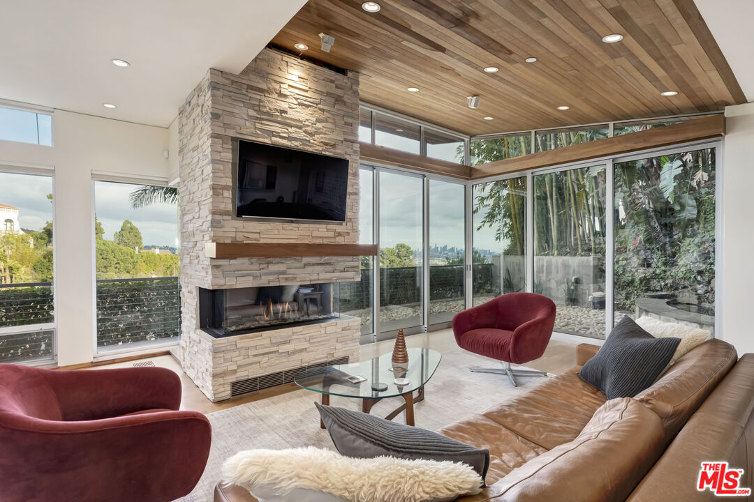 1625 N Crescent Heights Blvd, Hollywood Hills