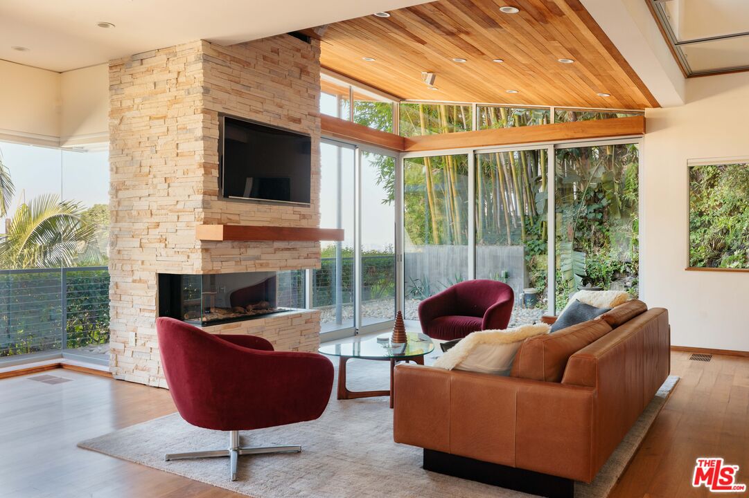 1625 N Crescent Heights Blvd, Hollywood Hills