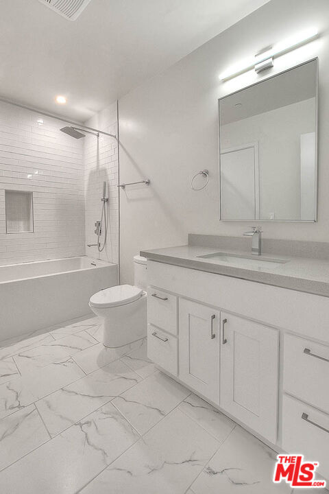 2608 Corralitas Dr