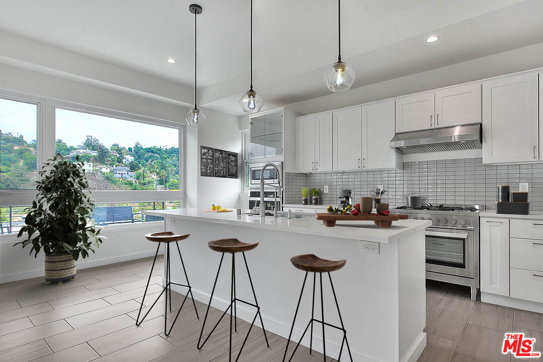2608 Corralitas Dr