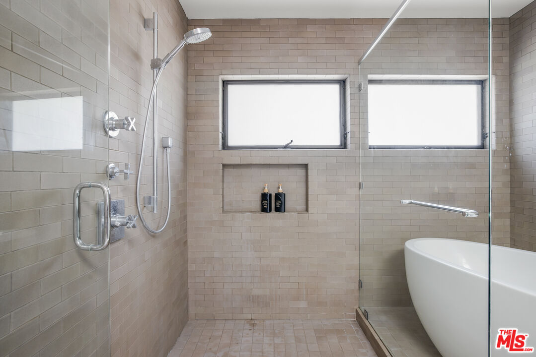 521 Loring Ave, Holmby Hills 